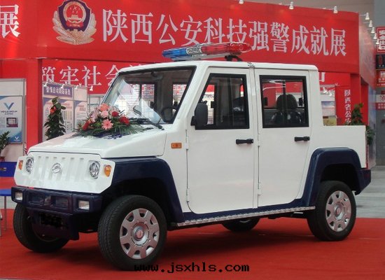 4座電(diàn)動(dòng)封(fēng)閉巡邏車（L104C-J-FB）